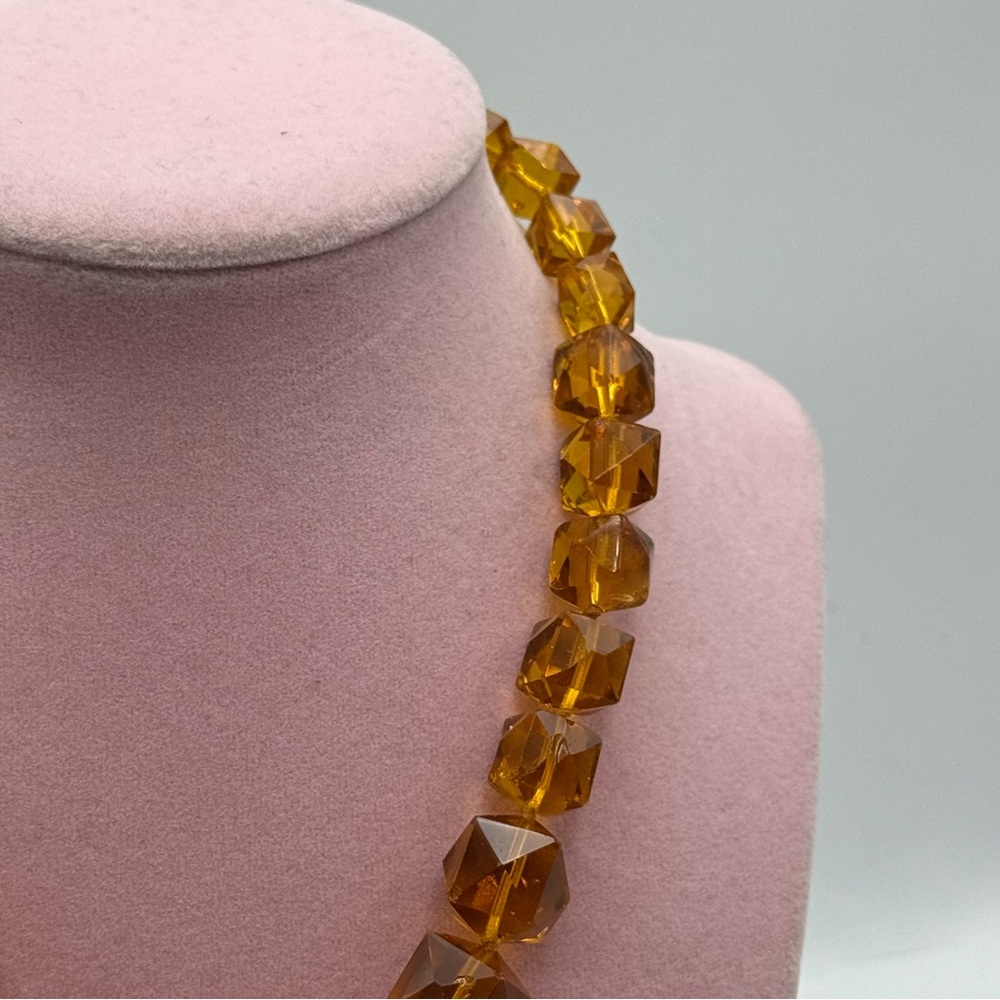 Vintage Art Deco Faceted Czech Glass Bead Necklace, Orange beads - Picture 5 of 9
